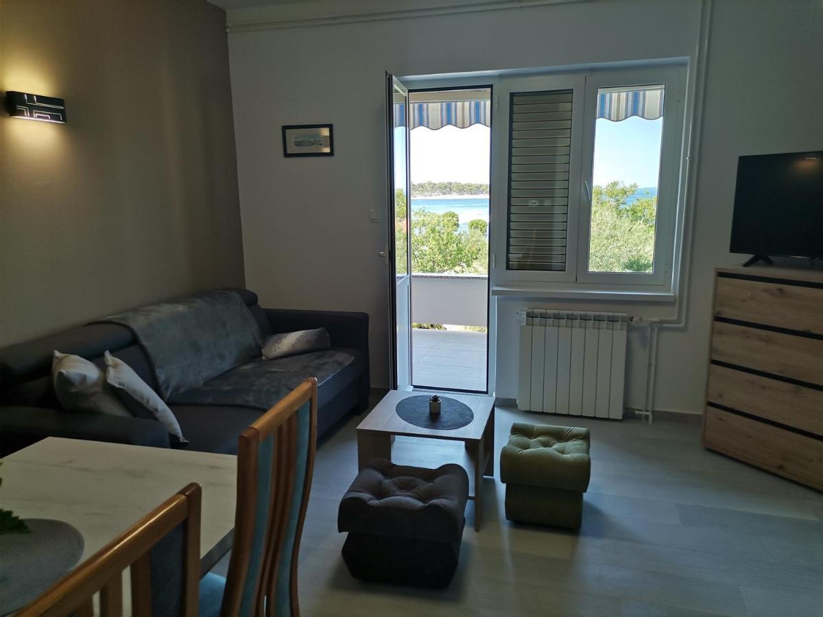 Apartments Vesela Banjol Eksteriør billede